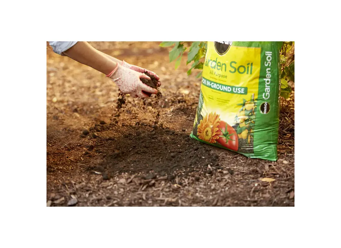 Miracle-Gro 70551430-XCP60 All Purpose Garden Soil, 1 cu-ft Bag