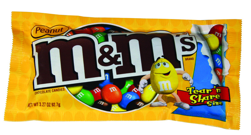 M&M's 108294-XCP24 Chocolate Candies M&M's Peanut 3.27 oz - pack