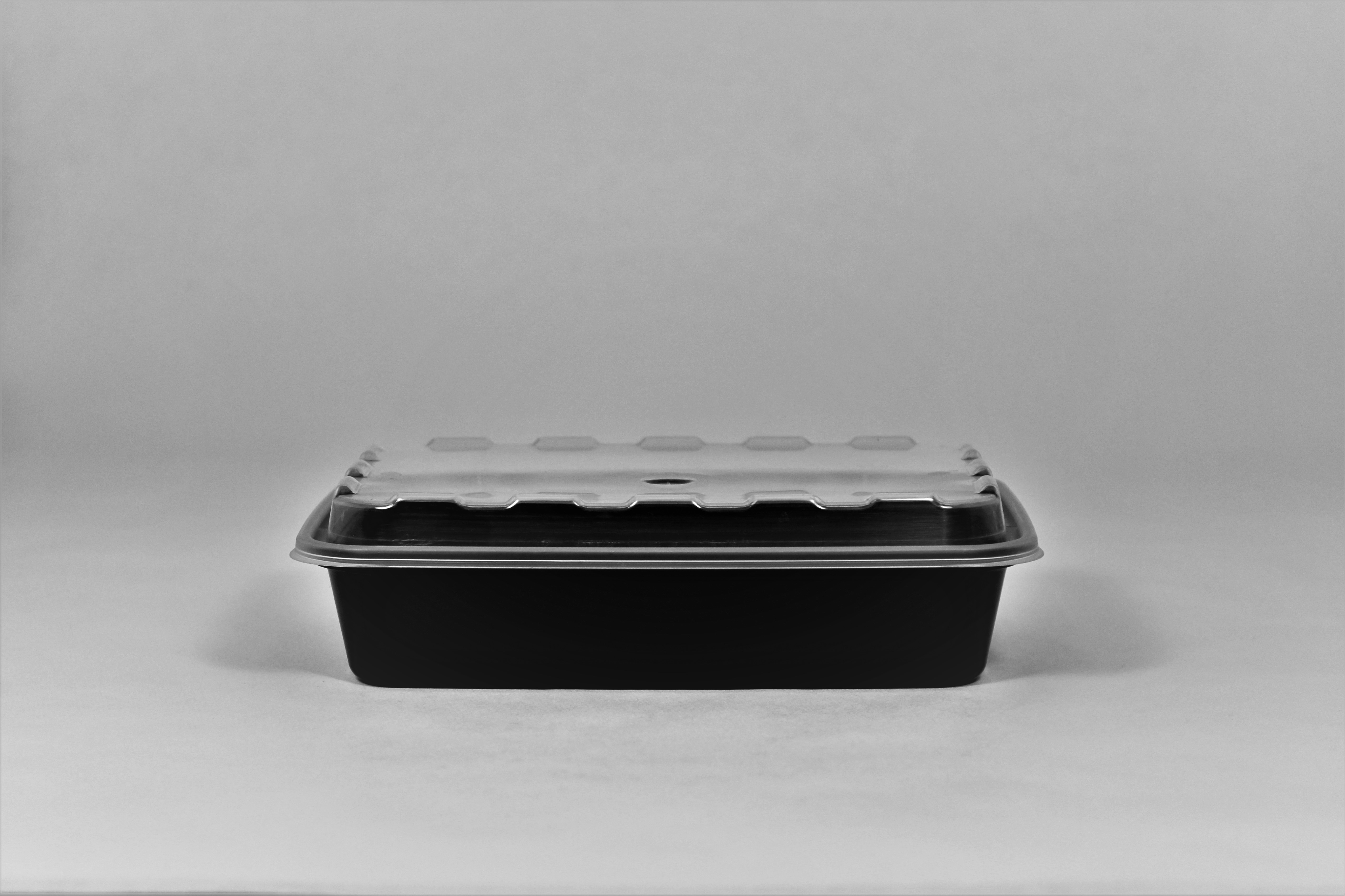 CUBEWARE CR-815B Cubeware 16 Ounce Rectangular Container Black Base With Clear Lid, 150 Set