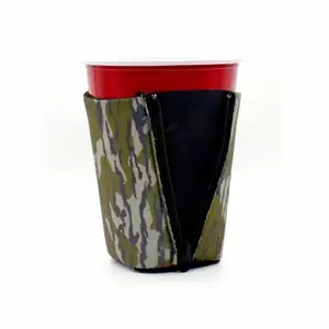 SIP BRANDS LLC 19019-01125 Mossy Oak Bottomland Magnetic Can Koozie