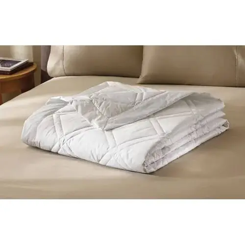 Mattress Pad 78x80 Flat King White 55/45 Cot/Poly T180 Quilted 3.6 Oz Fill - pack of 6 Mattress Pad 78x80 Flat King White 55/45 Cot/Poly T180 Quilted 3.6 Oz Fill - pack of 6