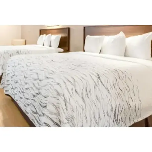 Red Roof Plus Seashore King Coverlet 112 X 98" - pack of 6 Red Roof Plus Seashore King Coverlet 112 X 98" - pack of 6