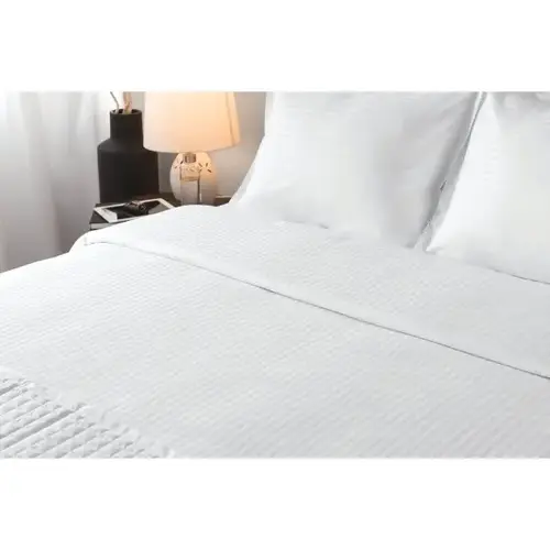 Wynrest Flat Sheet, T220 Stripe, Queen Xl 90x120", White - pack of 24 Wynrest Flat Sheet, T220 Stripe, Queen Xl 90x120", White - pack of 24