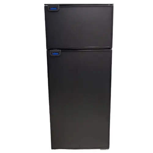 Cruise 226 Refrigerator/Freezer, AC/DC, Black Cruise 226 Refrigerator/Freezer, AC/DC, Black
