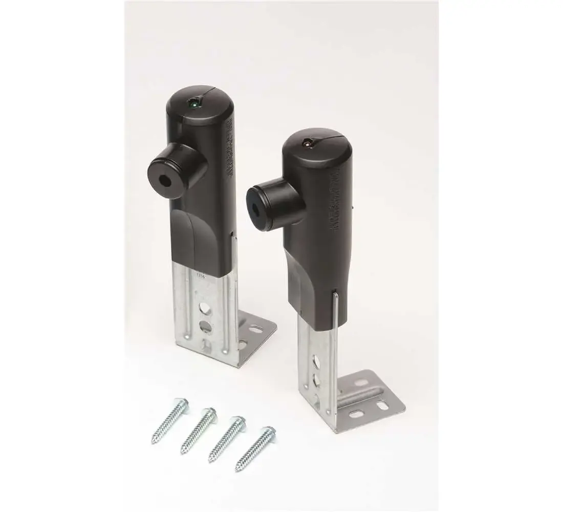 Genie 304932617 Titan Lift 1/2 HPc Durable Chain Drive Garage Door Opener  Buy Now, image size:1100x1000