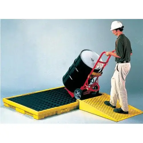 1/2" X 32" X 8" Yellow Hdpe Pallet Ramp 1/2" X 32" X 8" Yellow Hdpe Pallet Ramp