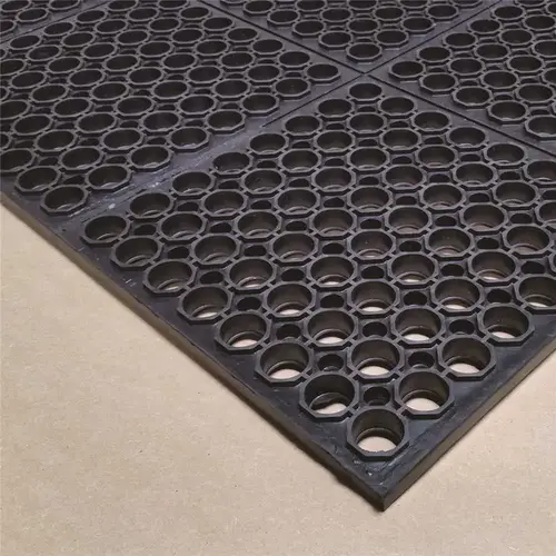 TUFFDEK MAT W/HOLES BLK 3X5 TUFFDEK MAT W/HOLES BLK 3X5