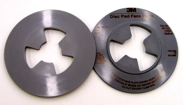 3M Disc Pad Face Plate 4-1/2 in Dia Retainer Nut Attachment Gray 13325 3M Disc Pad Face Plate 4-1/2 in Dia Retainer Nut Attachment Gray 13325